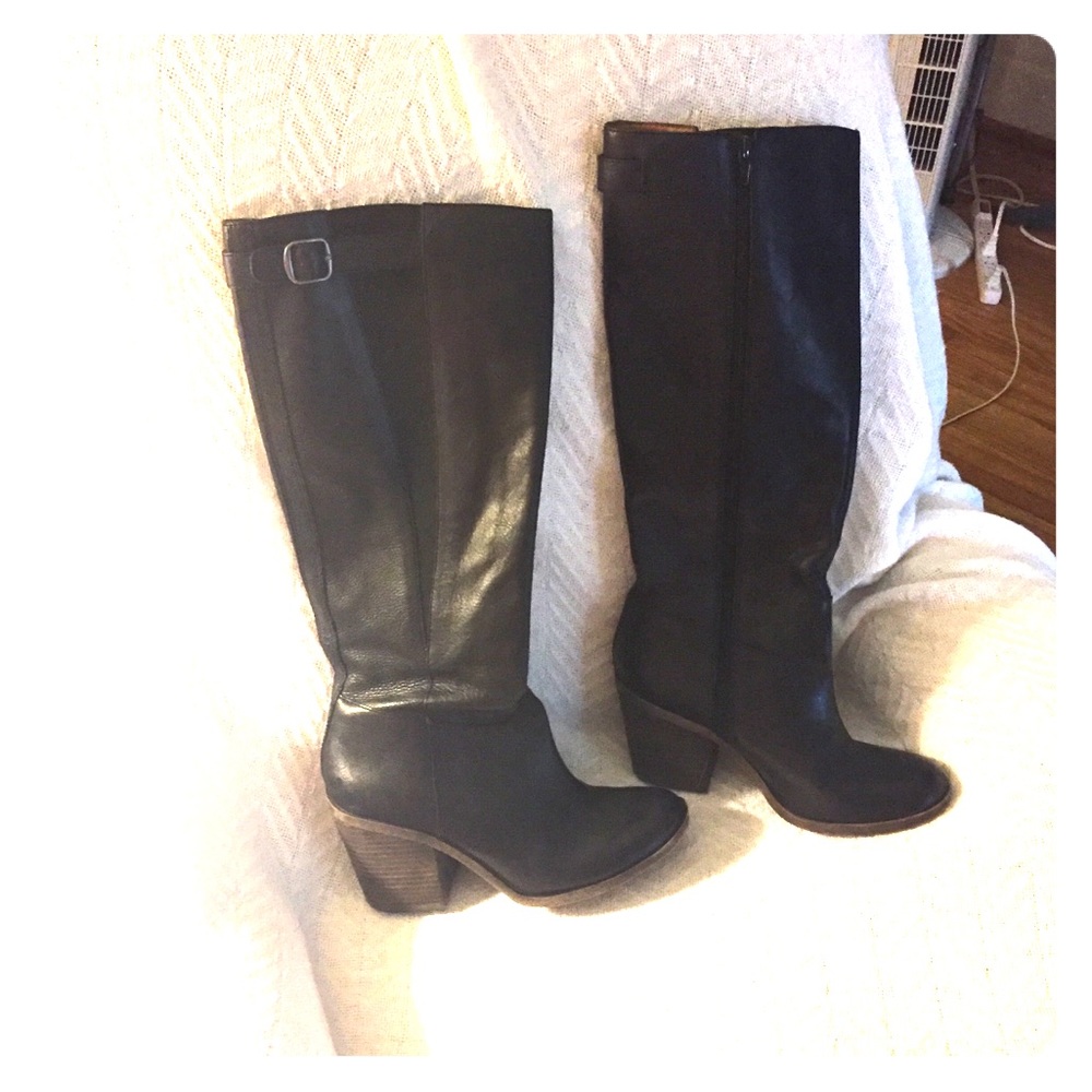 💯% Authentic Lucky Boots